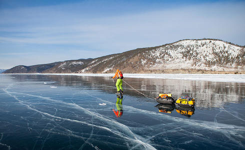 Байсы, палки и самоспасалки: обзор специального снаряжения для походов по льду